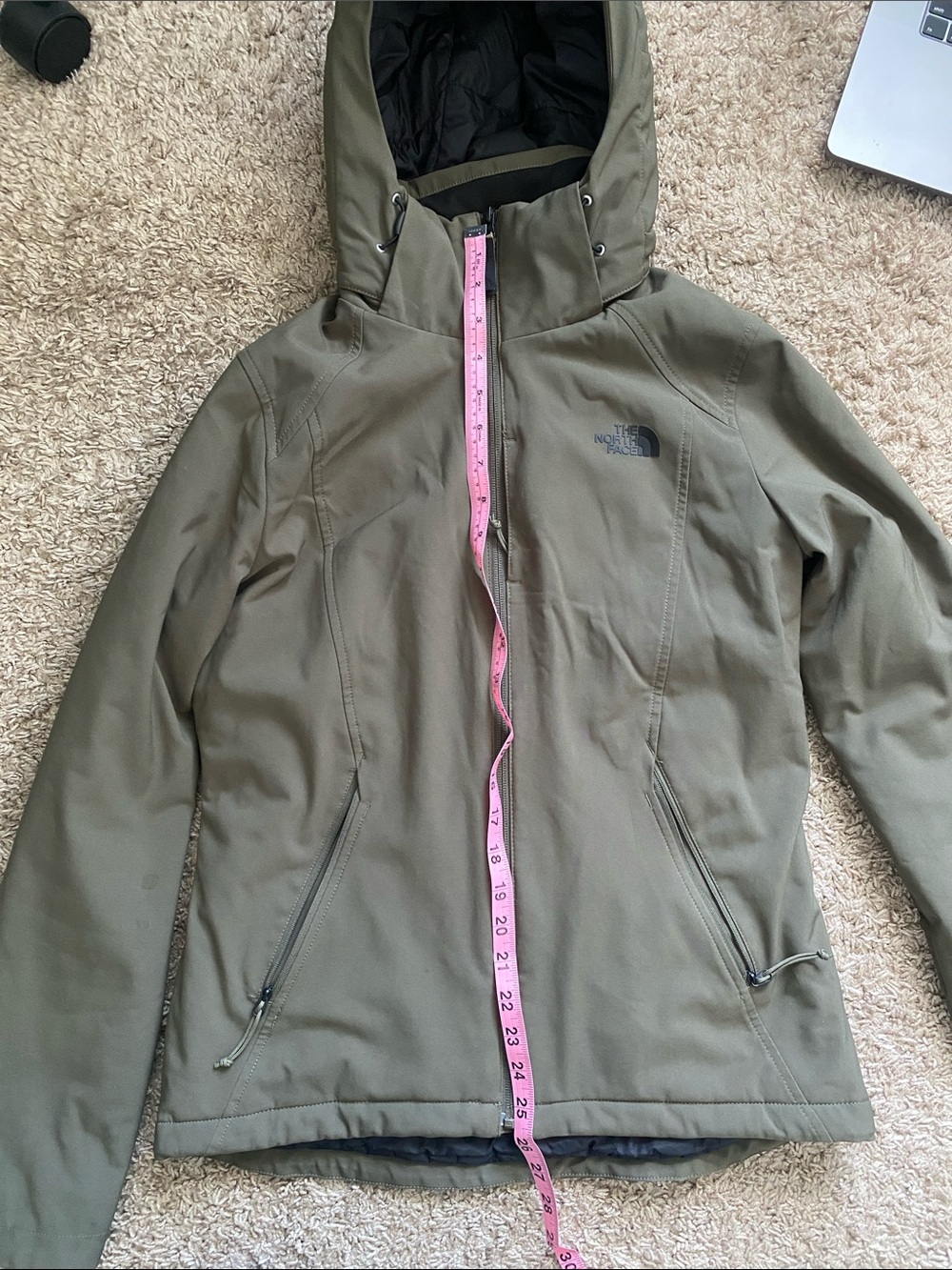 The North Face Women’s Jacket - Picture 6 of 6